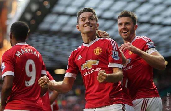 令球迷赞叹 令球迷赞叹