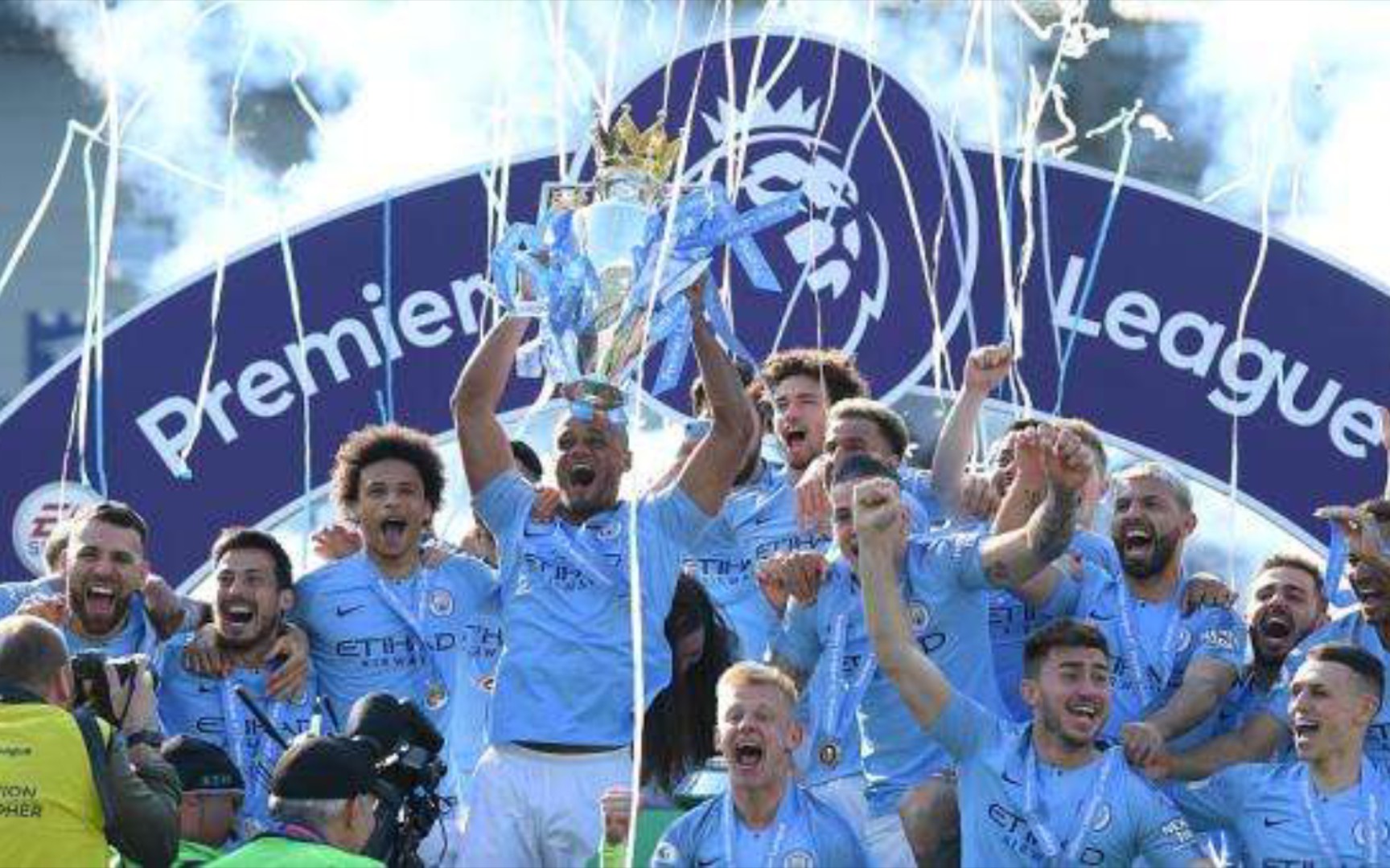 崛起总是伴 崛起总是伴