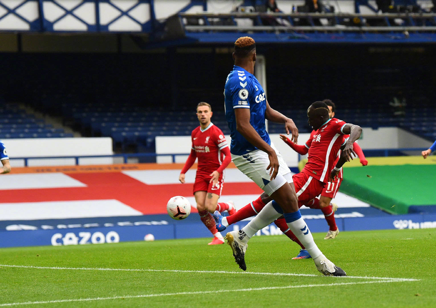 意甲:上届冠军国际米兰 3比0轻取恩波利.